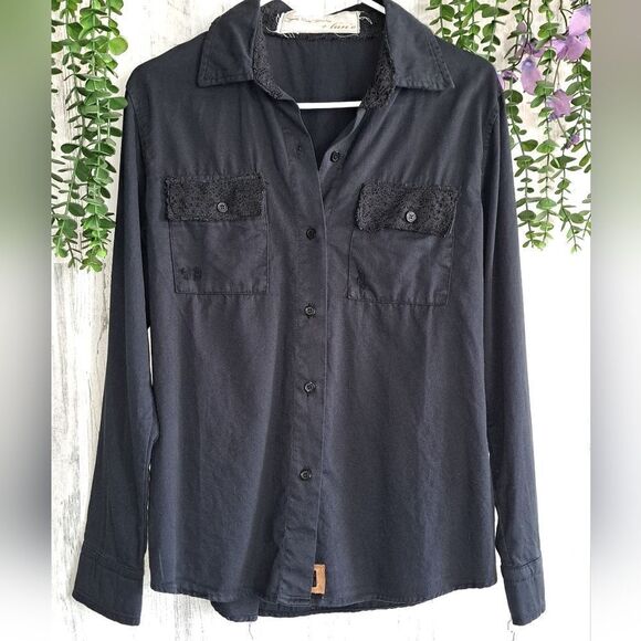 NWOT Jens Pirate Booty Button Down Shirt - Picture 1 of 9